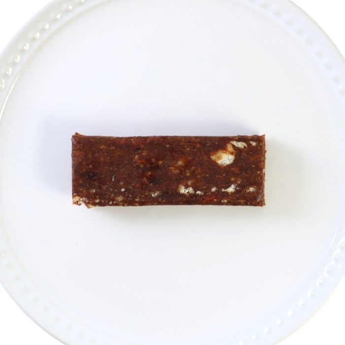 WHOLE BAR / ストロベリーマカダミア